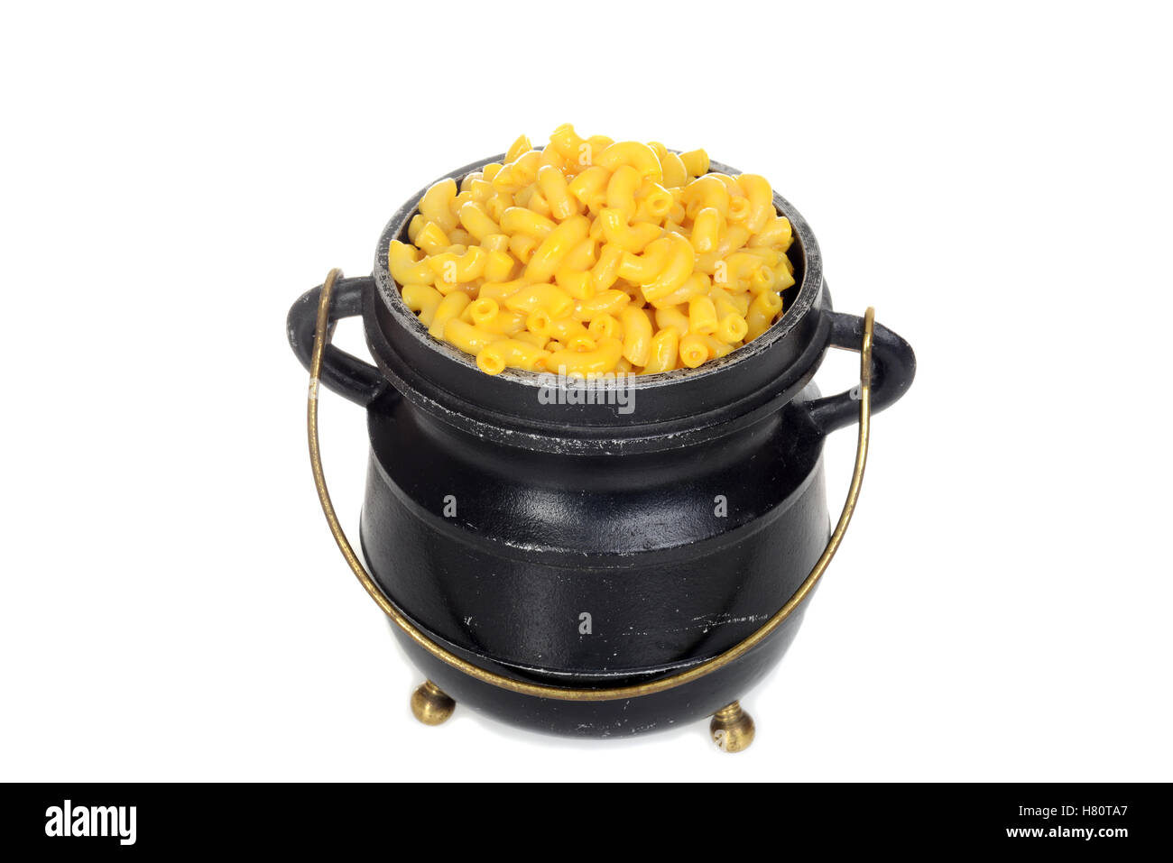 Vue de dessus le macaroni au fromage en vieux pot Banque D'Images