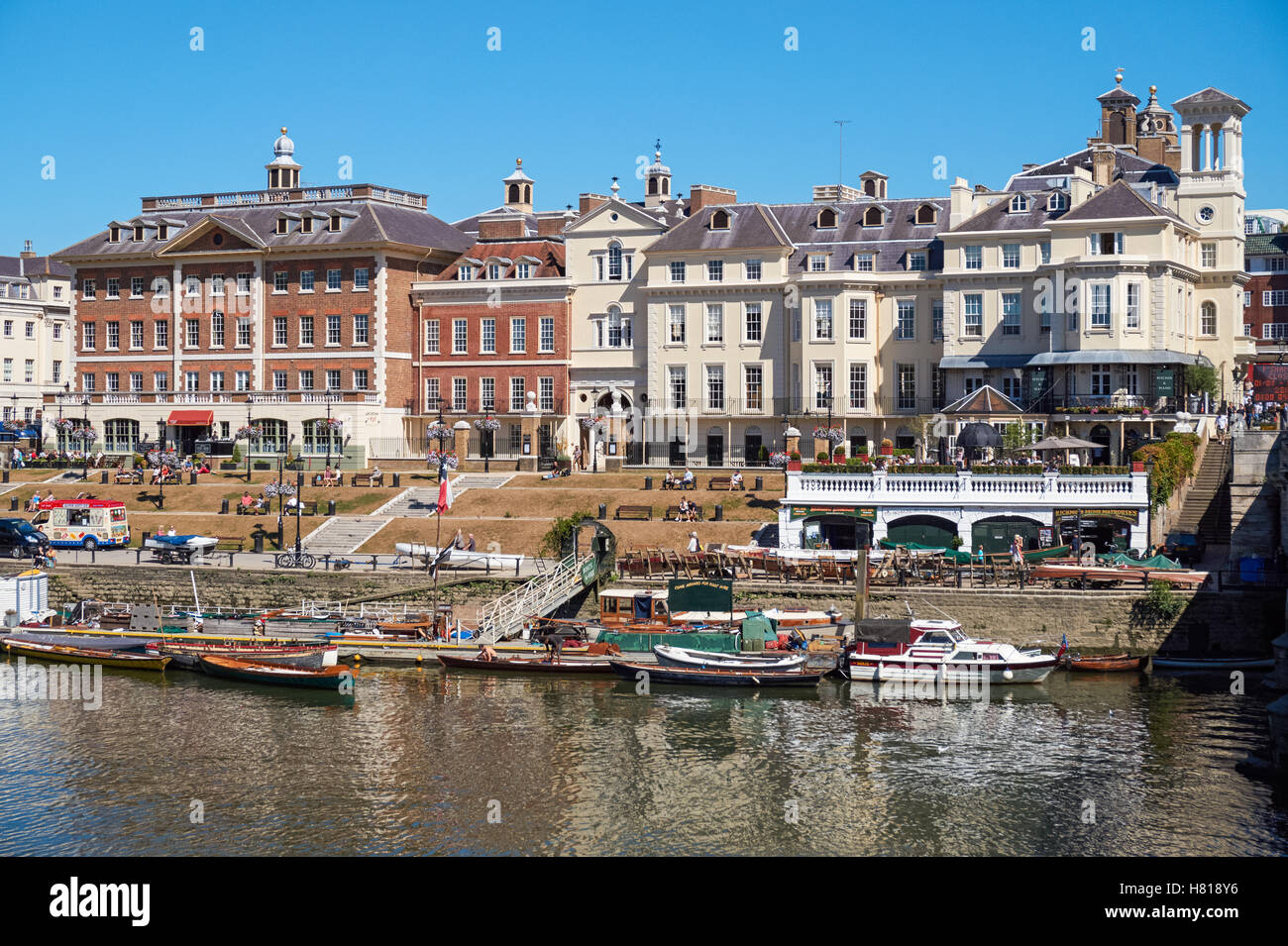 Richmond Riverside, Londres Angleterre Royaume-Uni UK Banque D'Images