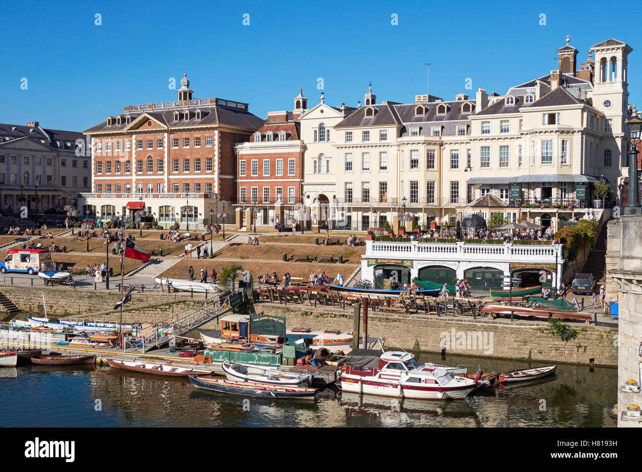 Richmond Riverside, Londres Angleterre Royaume-Uni UK Banque D'Images