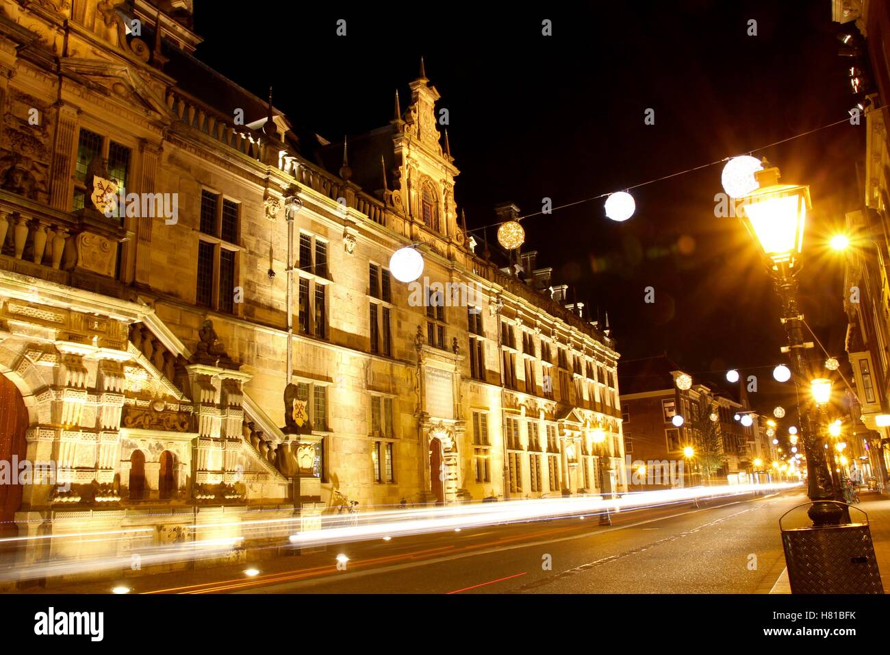 Hôtel de ville de Leiden, Pays-Bas la nuit Banque D'Images