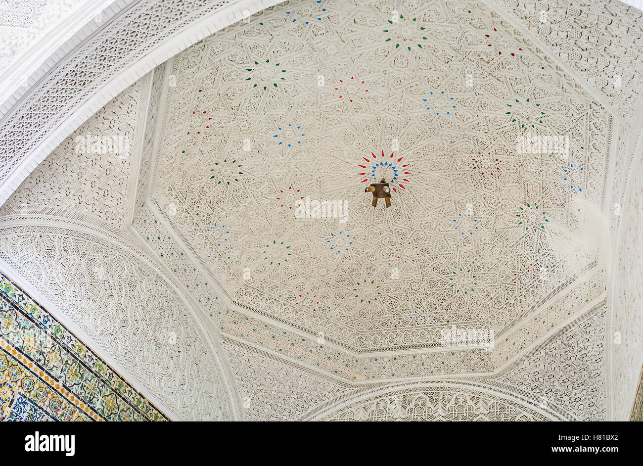 Le côté dôme de Virgil Prix en national du Bardo décoré de motifs sculptés de ganch islamique, Tunis Banque D'Images