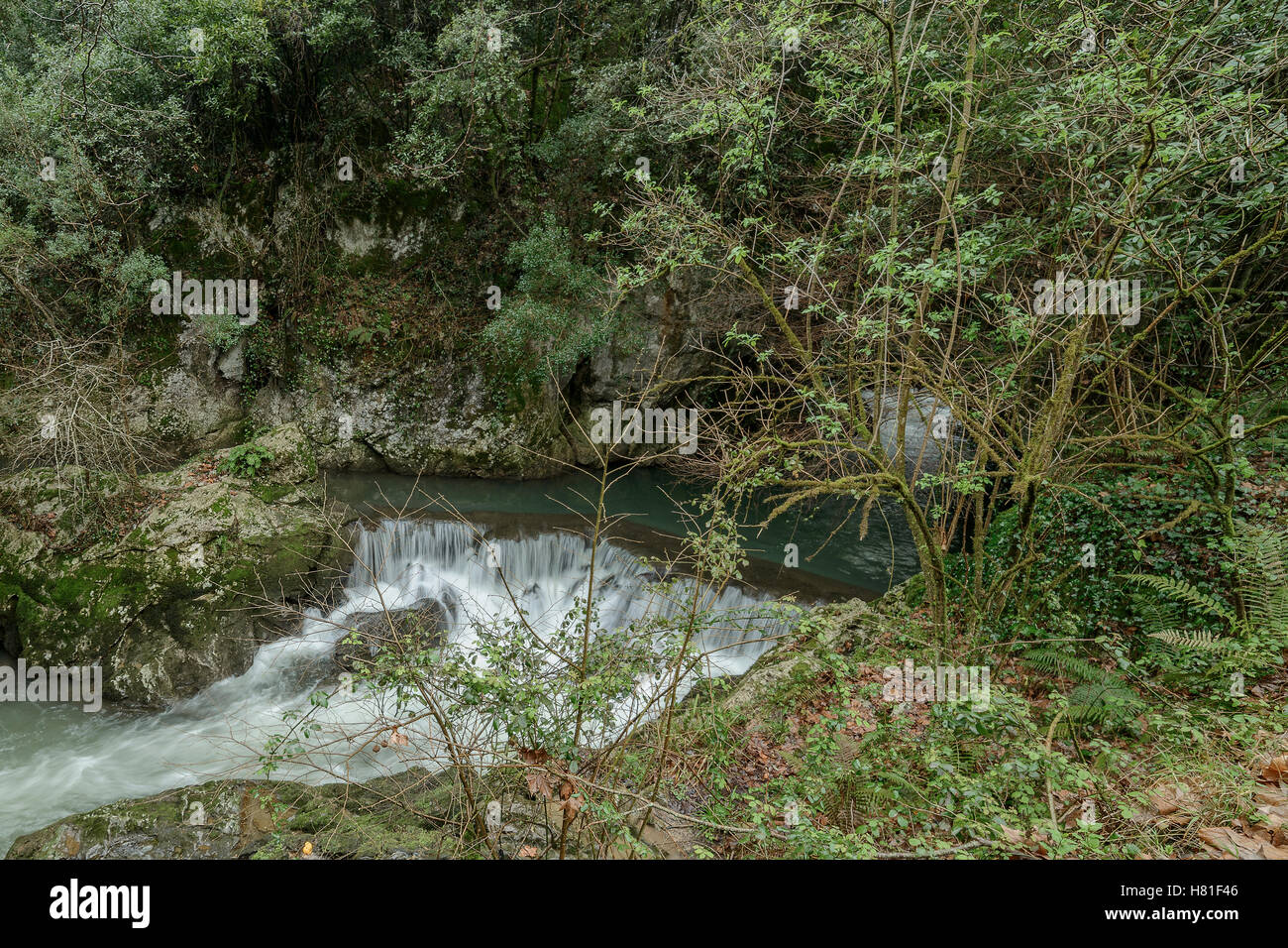 L'eau de la rivière soyeux Banque D'Images