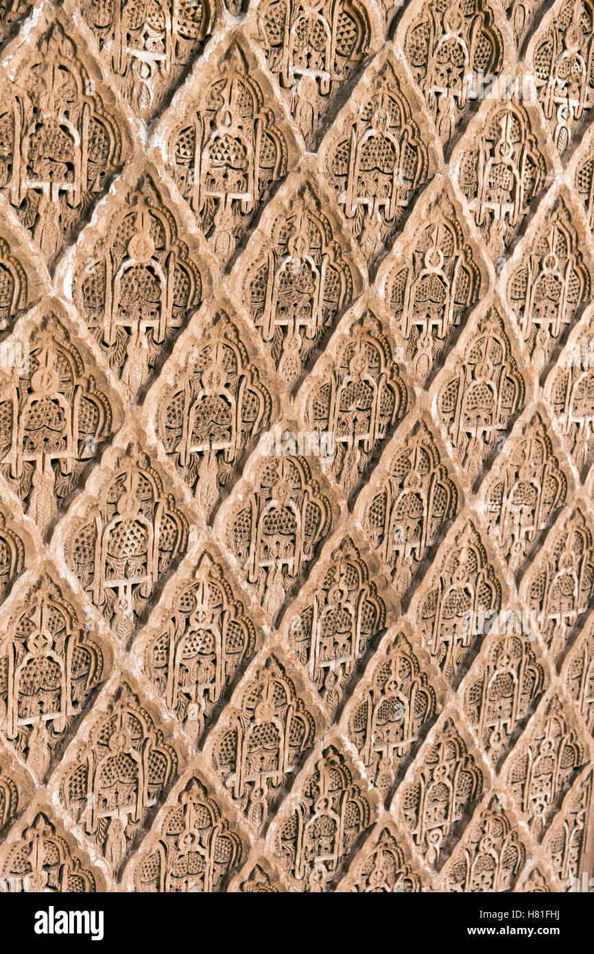 Maroc,Marrakech,Medersa Ben Youssef,construit,1564 modèles ornés de stuc Banque D'Images