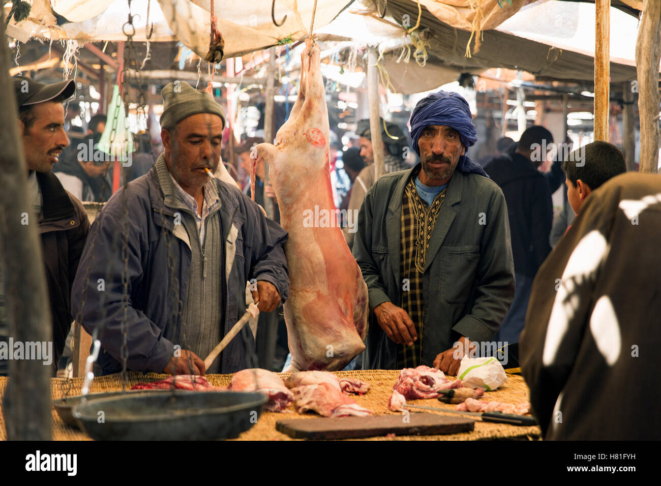 Maroc,marché,Rassini avec boucherie Banque D'Images