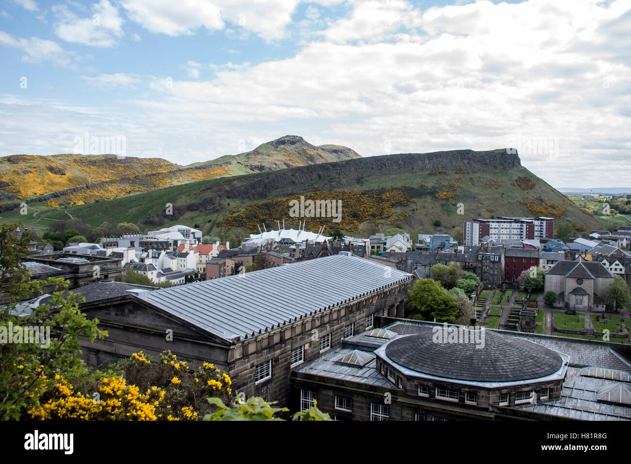 La ville d'Edimbourg Arthur Seat historique journée ensoleillée Vue aérienne 8 Banque D'Images