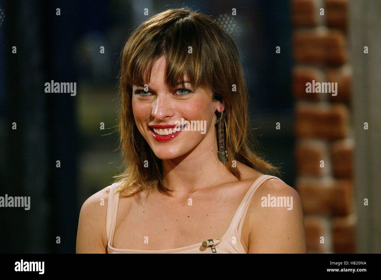 MILLA JOVOVICH Harald Schmidt Show 01 Mars 2002 Banque D'Images