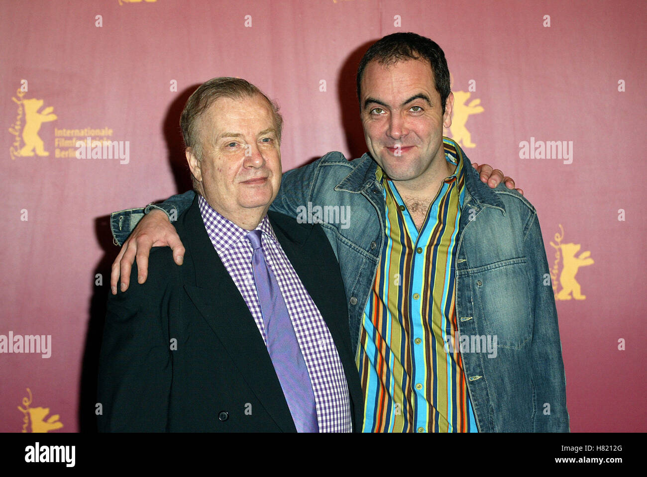 IVAN COOPER et JAMES NESBITT FESTIVAL DU FILM DE BERLIN POTSDAMER PLATZ BERLIN ALLEMAGNE 07 Février 2002 Banque D'Images