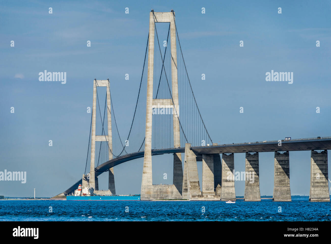 Le Danemark, pont du Grand Belt, reliant les îles de Fionie et Nouvelle-Zélande l'ensemble de la Grande ceinture, la suspension et en caisson bri Banque D'Images