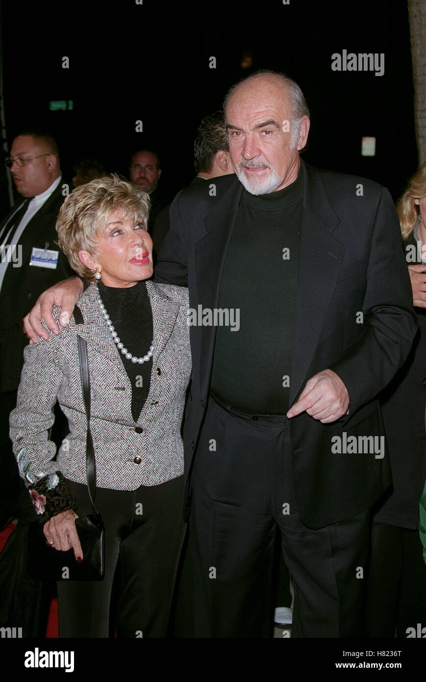 SEAN CONNERY & ÉPOUSE MICHELINE ROQUEBRUNE BEVERLY HILLS LA USA 01 ...