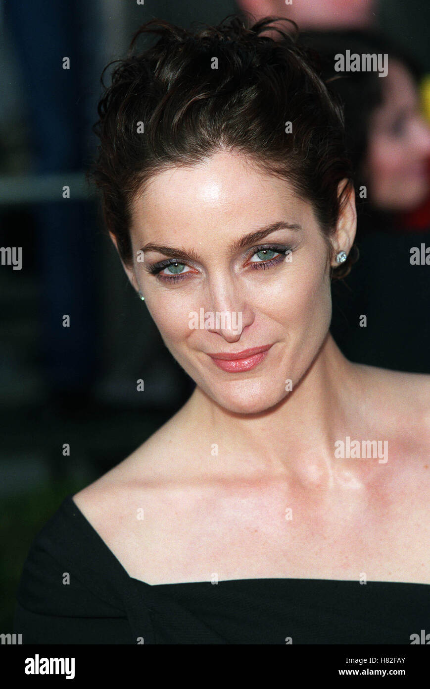 CARRIE ANNE MOSS Screen Actors Guild Awards LOS ANGELES USA 11 Mars 2001 Banque D'Images