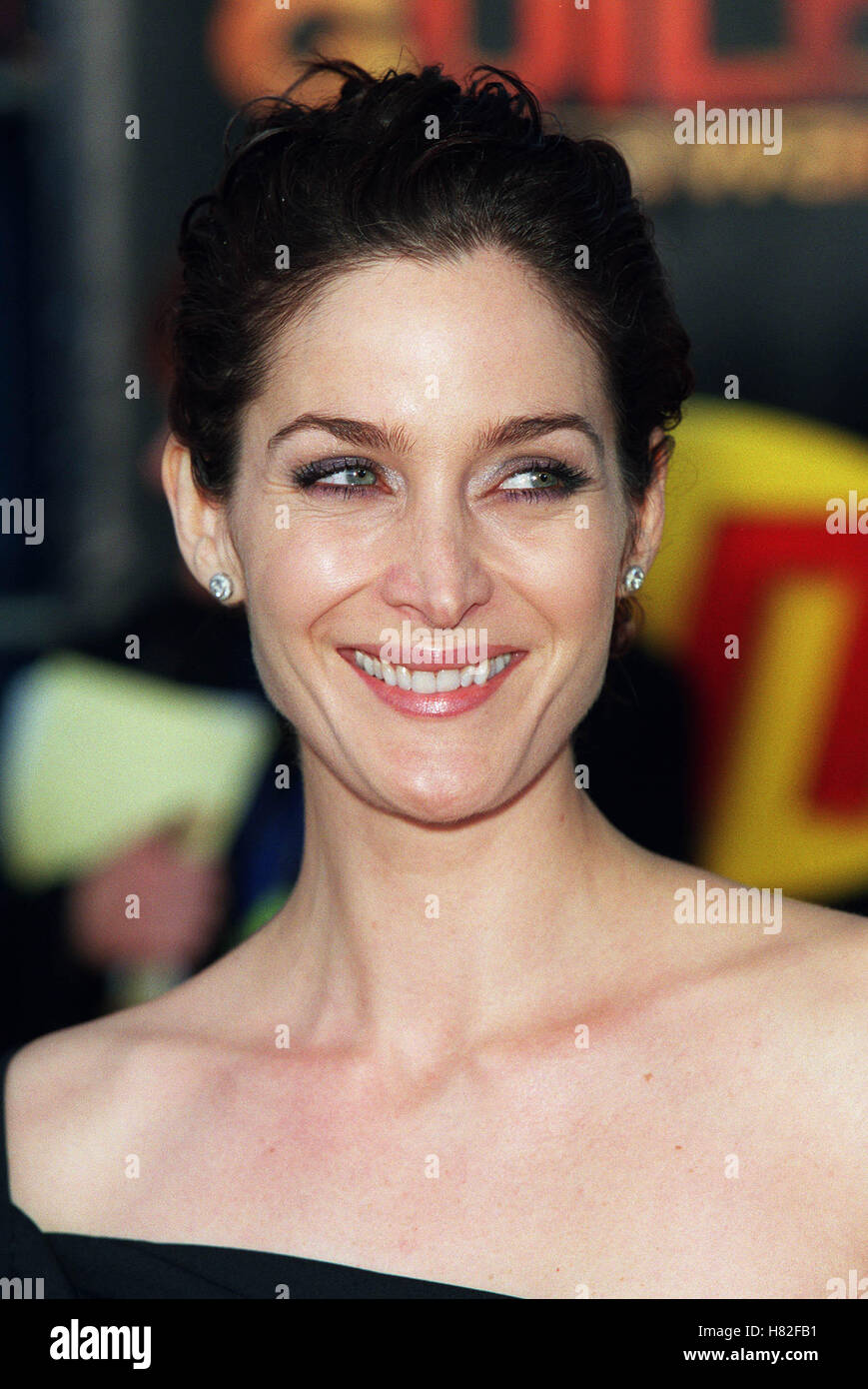 CARRIE ANNE MOSS Screen Actors Guild Awards LOS ANGELES USA 11 Mars 2001 Banque D'Images