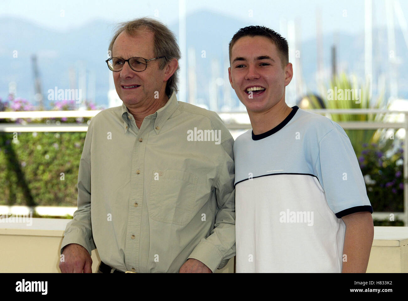 KEN LOACH MARTIN COMPSTON CANNES 2002 CANNES FILM FESTIVAL CANNES FRANCE 21 Mai 2002 Banque D'Images