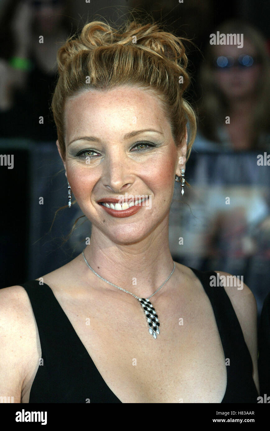 LISA KUDROW 8ÈME Screen Actors Guild Awards arrivants Shrine Auditorium LOS ANGELES USA 10 Mars 2002 Banque D'Images