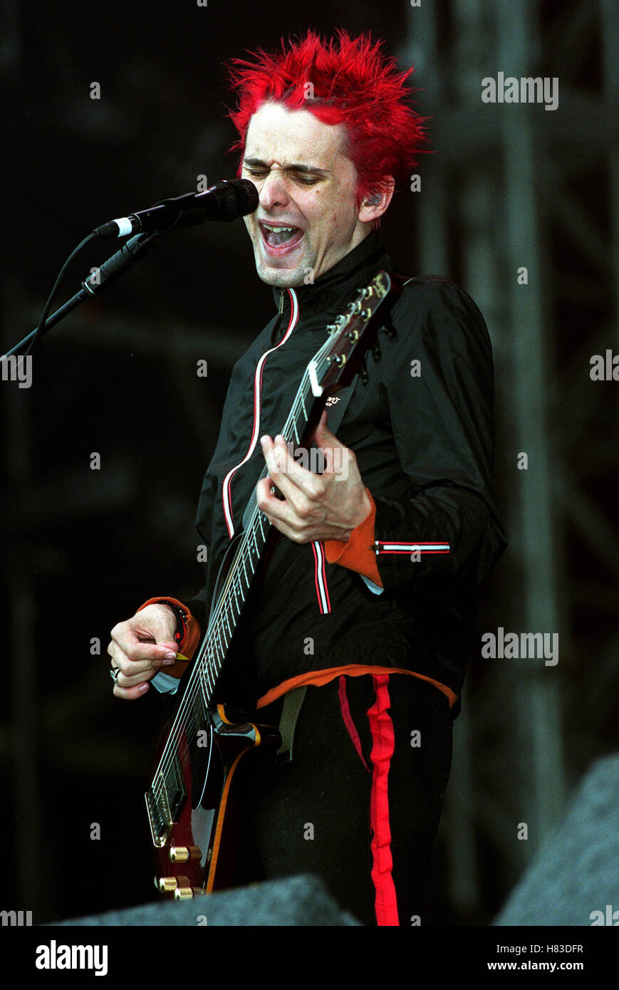 MATTHEW BELLAMY T IN THE PARK 2001 KINROSS SCOTLAND 07 Juillet 2001 Banque D'Images