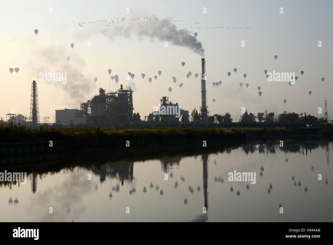 Événement de championnat du monde de la FAI, Championnat de Montgolfières de nombreux ballons dans le ciel. Banque D'Images