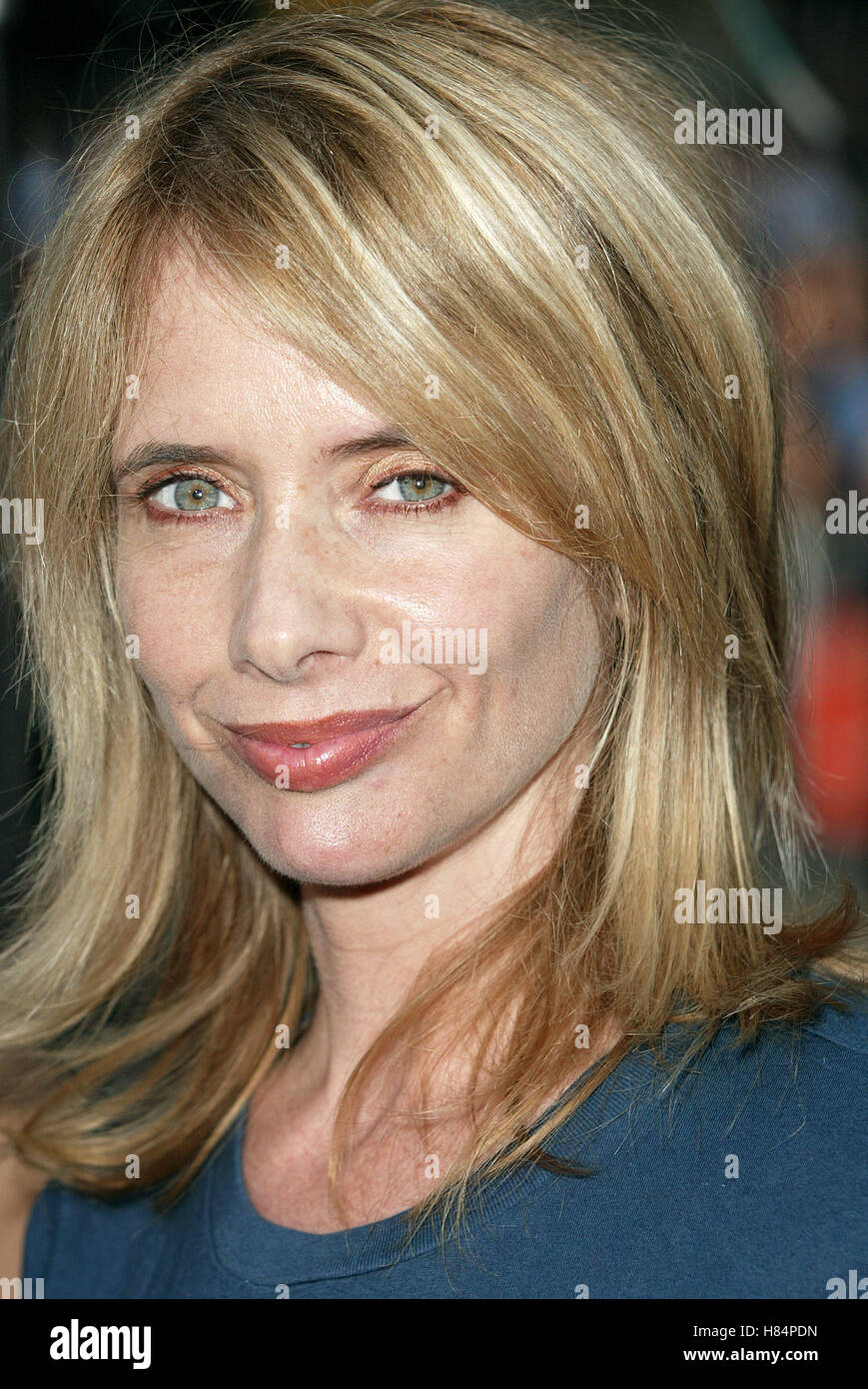 ROSANNA ARQUETTE SERENITY PREMIERE GRUMAN'S CHINESE THEATRE HOLLYWOOD LOS ANGELES USA 16 Juillet 2002 Banque D'Images