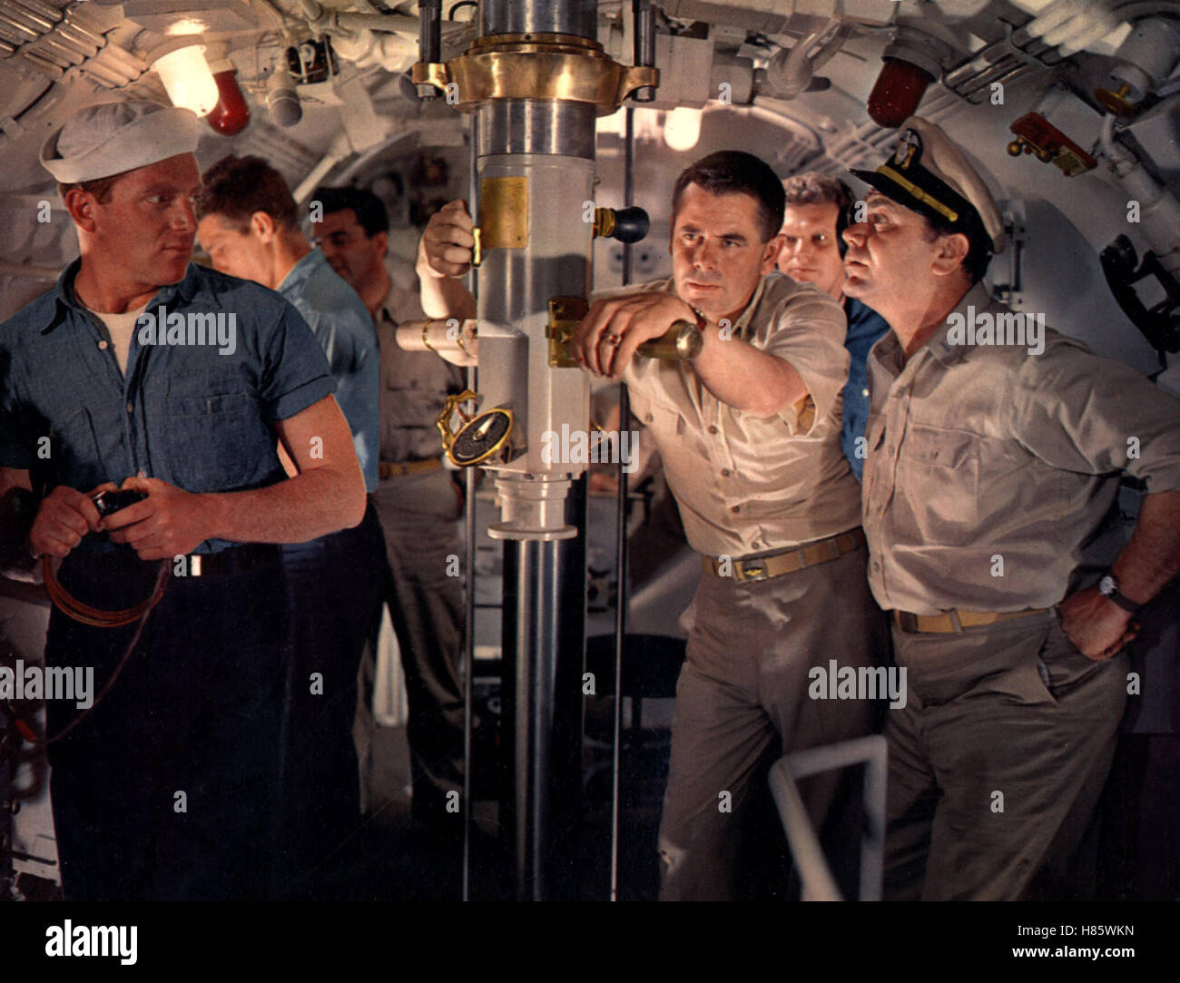 Torpedo TORPEDO los !, (RUN) USA 1958, Regie : Joseph Pevney, GLENN FORD (mi), ERNEST IDAHO (re), Ausdruck : Periskop Banque D'Images