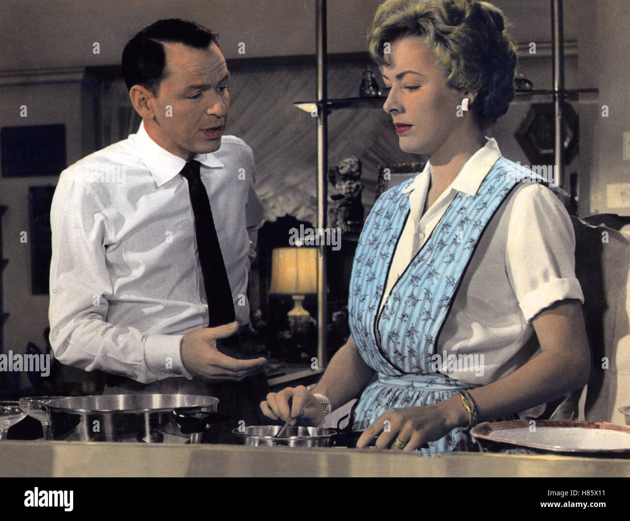 Eine Nummer zu groß, (UN TROU DANS LA TÊTE) USA 1959, Regie : Frank Capra, Frank Sinatra, Eleanor Parker, Ausdruck : Schürze Banque D'Images