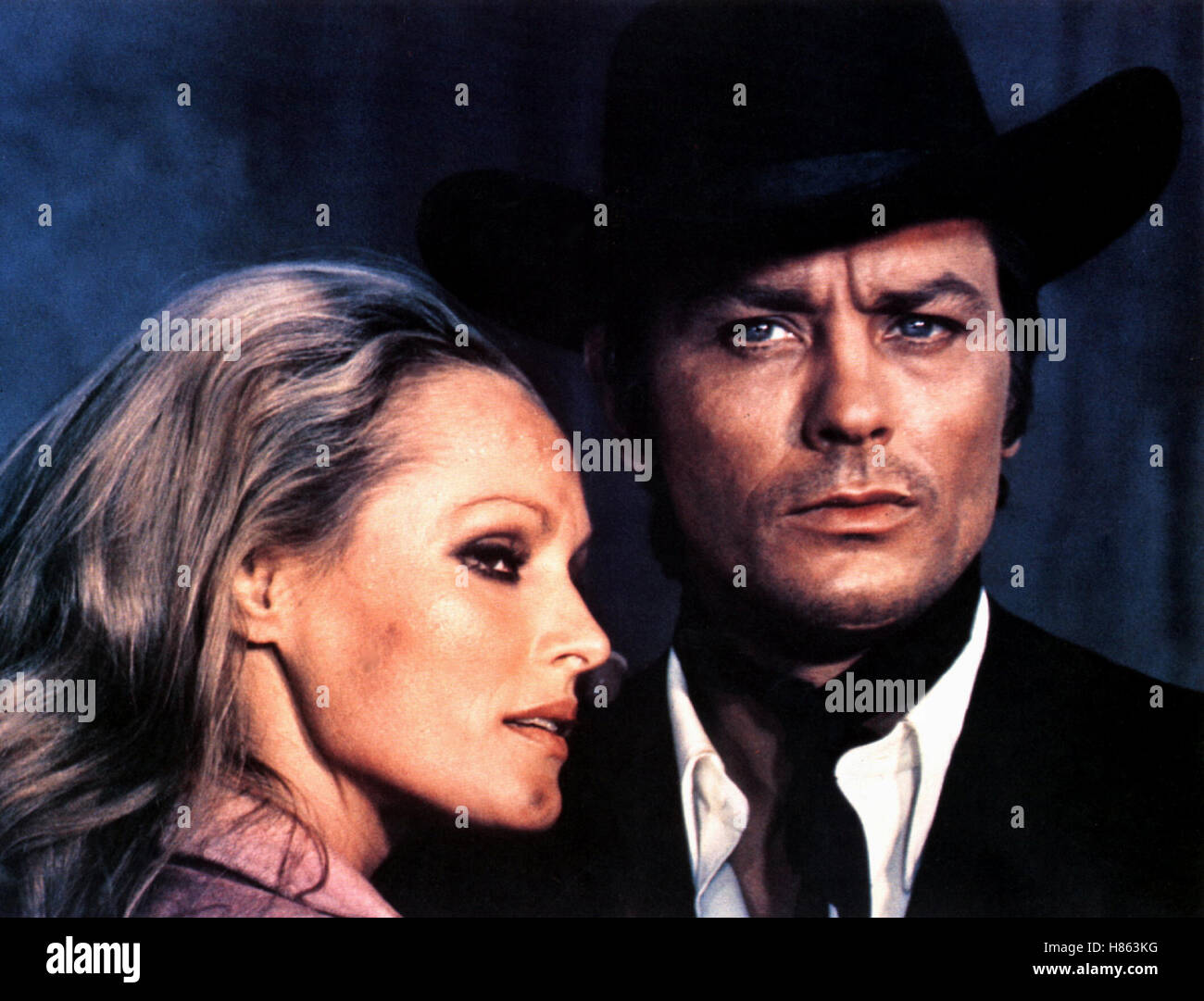 Rivalen unter roter Sonne, (SOLEIL ROUGE) F-IT 1971, Regie : Terence Young, Ursula Andress  + Alain Delon Banque D'Images