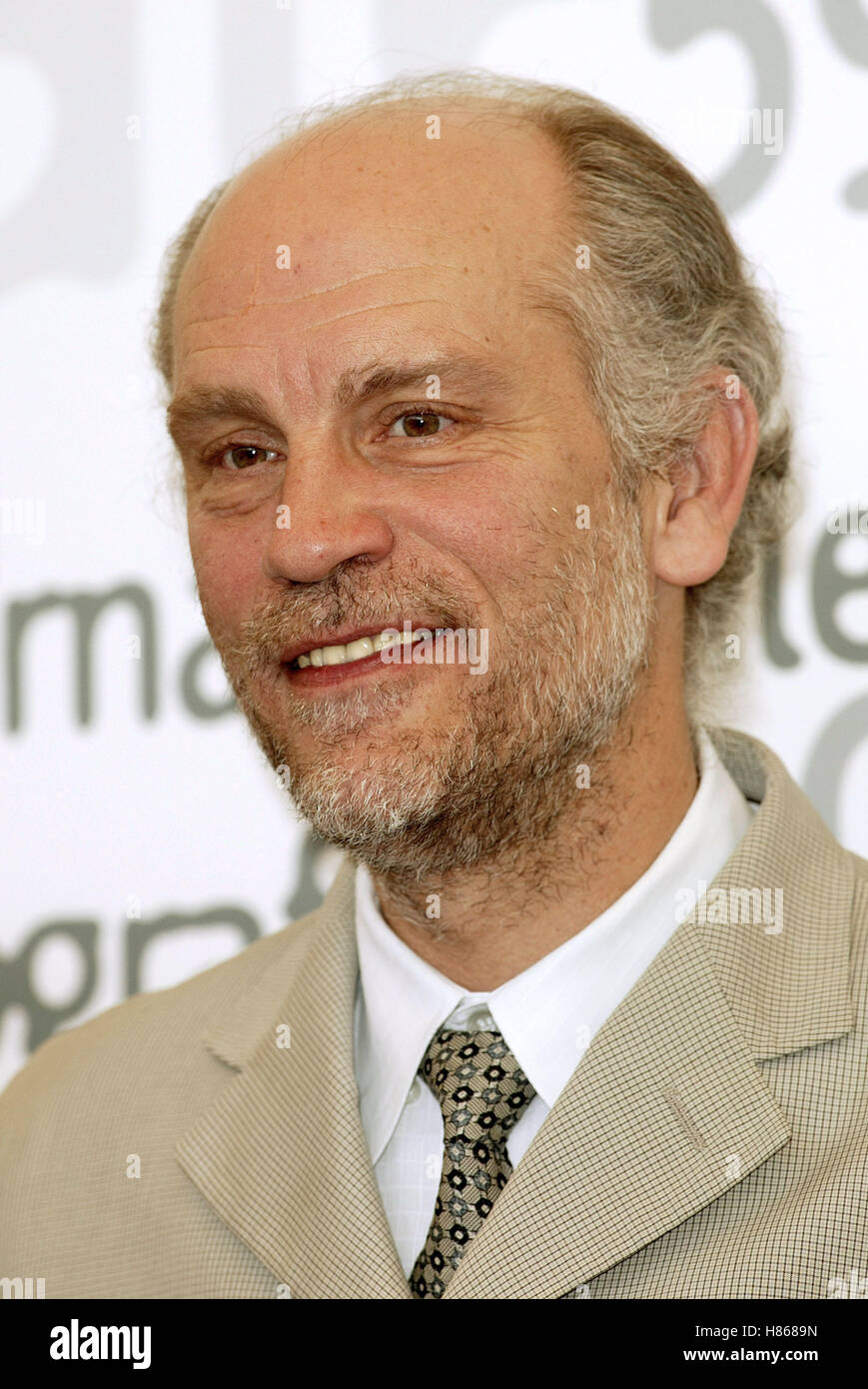 JOHN MALKOVICH RIPLEY'S GAME PHOTOCALL FESTIVAL DU FILM DE VENISE Venise ITALIE 02 Septembre 2002 Banque D'Images