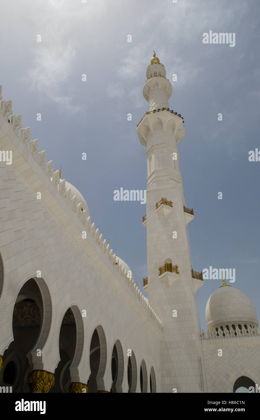 La Grande Mosquée Sheikh Zayed de l'extérieur des Emirats Arabes Unis Abu Dhabi Banque D'Images