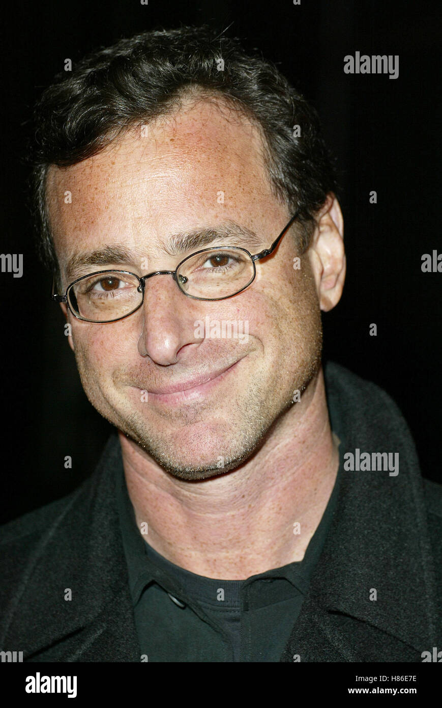 BOB SAGET FEMME FATALE FILM PREMIERE CINERAMA DOME HOLLYWOOD LOS ANGELES USA 04 novembre 2002 Banque D'Images