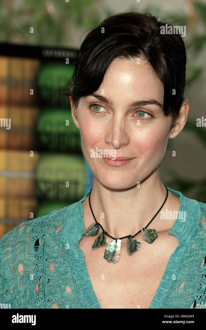 CARRIE-ANNE MOSS 03 ESPRIT INDY APA NOMINATION L'HERMITAGE HOTEL BEVERLY HILLS USA 11 décembre 2002 Banque D'Images