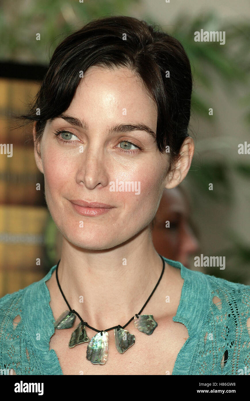 CARRIE-ANNE MOSS 03 ESPRIT INDY APA NOMINATION L'HERMITAGE HOTEL BEVERLY HILLS USA 11 décembre 2002 Banque D'Images