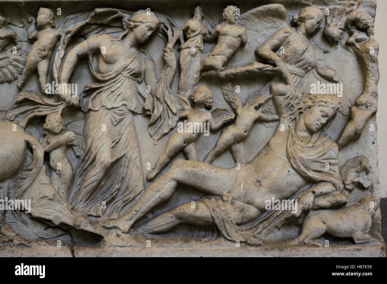 Sarcophage romain. Endymion et Séléné (Artemis). Le marbre, 2ème siècle AD. Détail. Musée Archéologique National, Naples. L'Italie. Banque D'Images