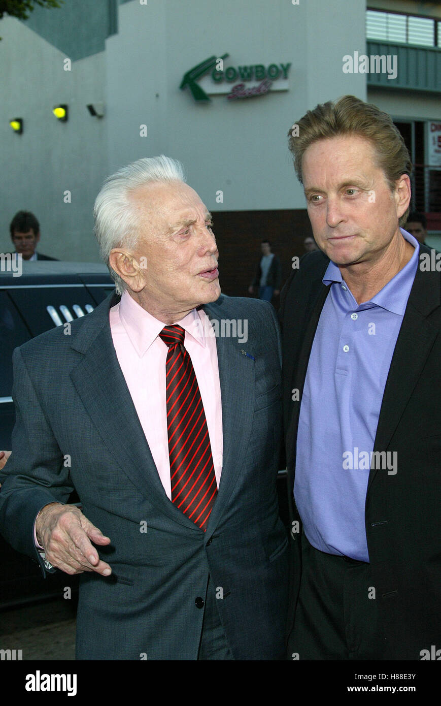 Film Avec Kirk Douglas Et Michael Douglas Michael douglas kirk douglas premiere Banque de photographies et d'images à  haute résolution - Alamy