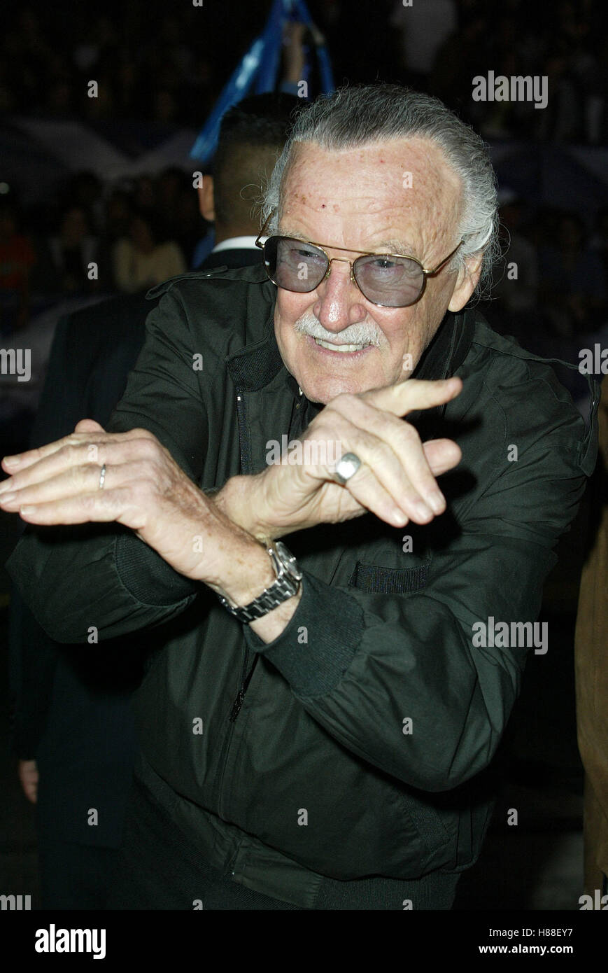 STAN LEE X2 : X-MEN UNITED GRAUMANS CHINESE THEATRE HOLLYWOOD LOS ANGELES USA 28 avril 2003 Banque D'Images