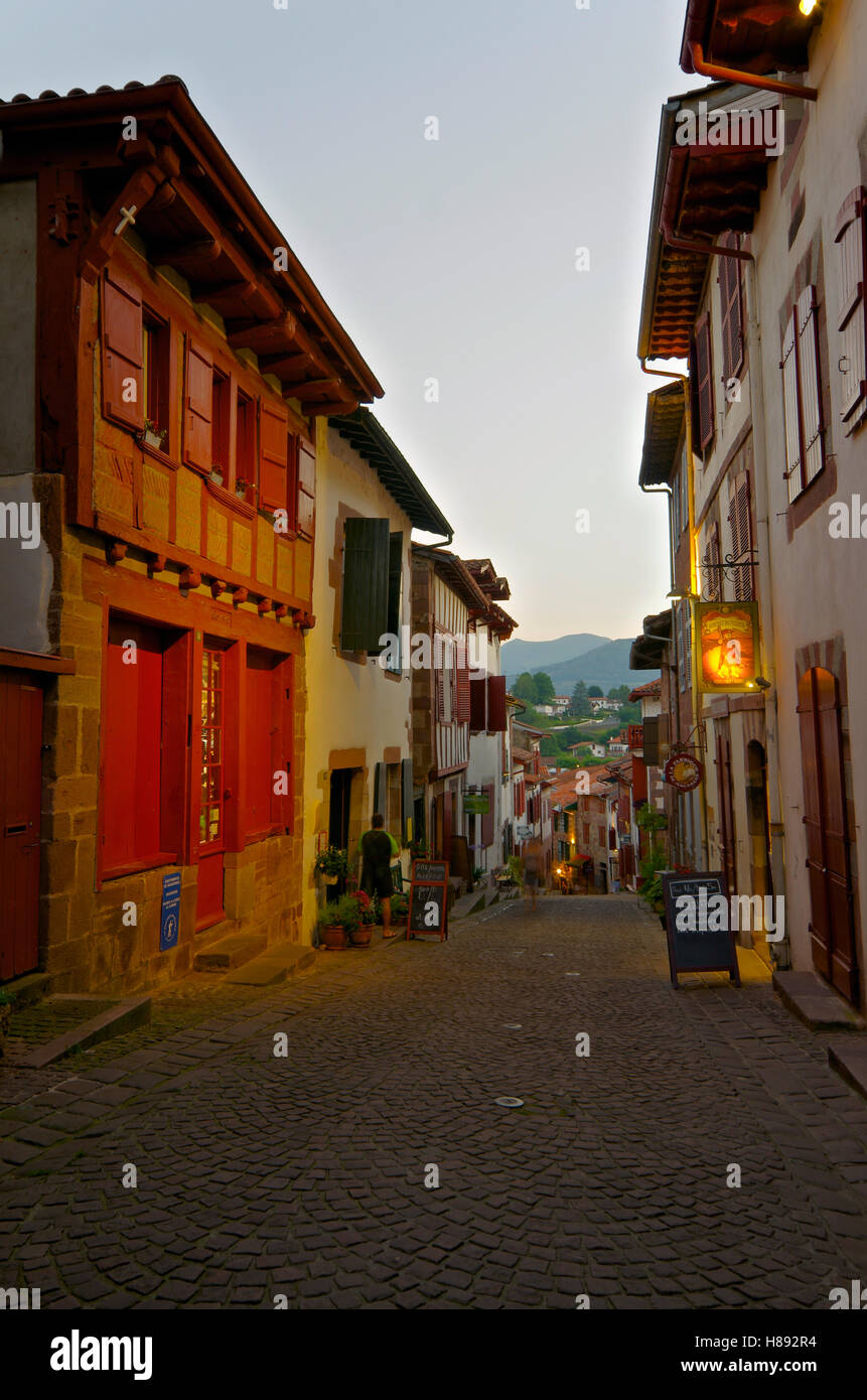 Rue del Citadelle, St Jean pied de port, France Banque D'Images