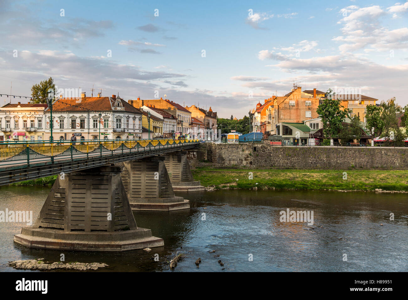 Lever du soleil à Uzhgorod, Ukraine Banque D'Images