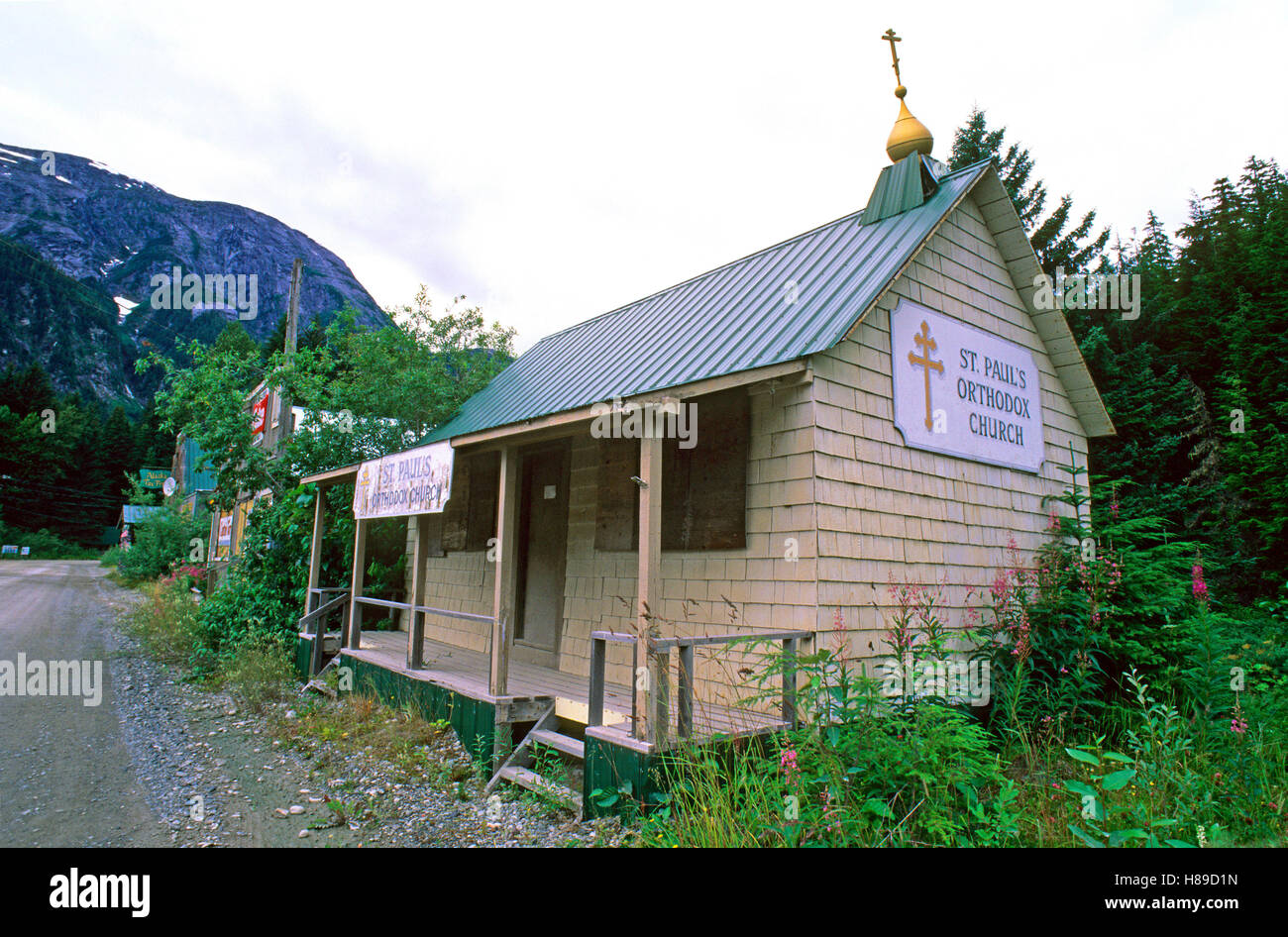 Vieille église déserte à Hyder, Alaska, USA Banque D'Images