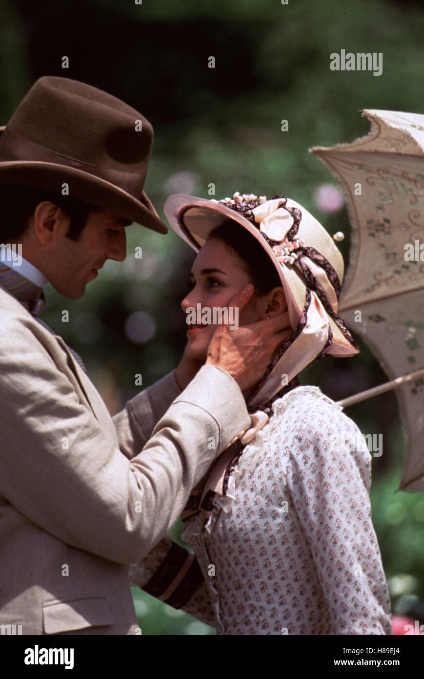 Zeit der Unschuld, (L'ÂGE D'INNOCENCE), USA 1993, Regie : Martin Scorcese, DANIEL DAY-LEWIS  + Winona Ryder, Ausdruck : Hut Banque D'Images