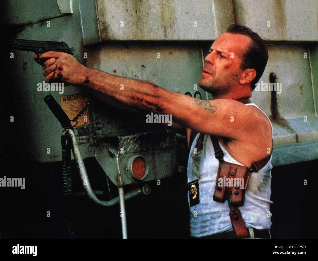 Die Hard With A Vengeance : Jetzt erst recht, (Die Hard With A Vengeance) USA 1994, Regie : John McTiernan, Bruce Willis, Ausdruck : Revolver, Halfter, Schießen Banque D'Images
