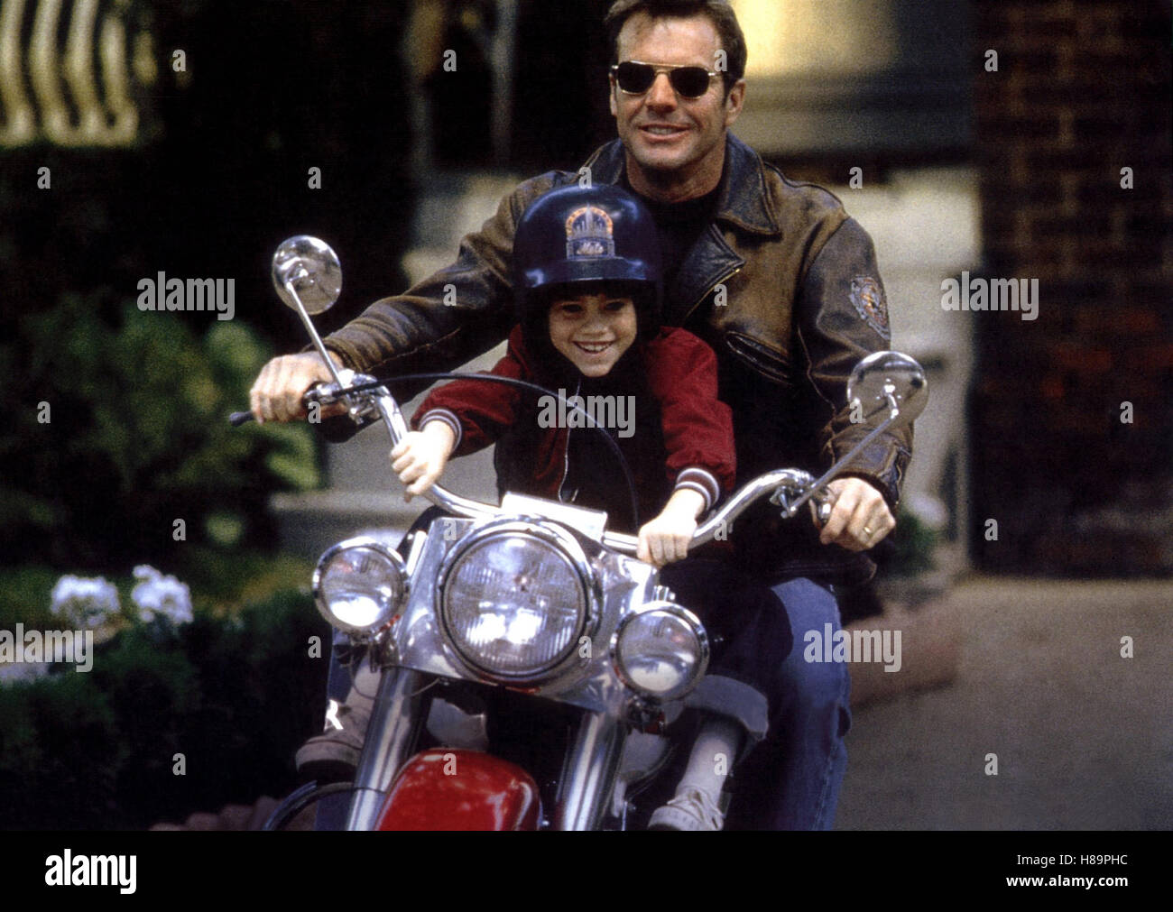 La fréquence, (fréquence) USA 2000, Regie : Gregory Hoblit, DANIEL HENSON, Dennis Quaid, Ausdruck : Vater, Sohn, Motorrad Banque D'Images