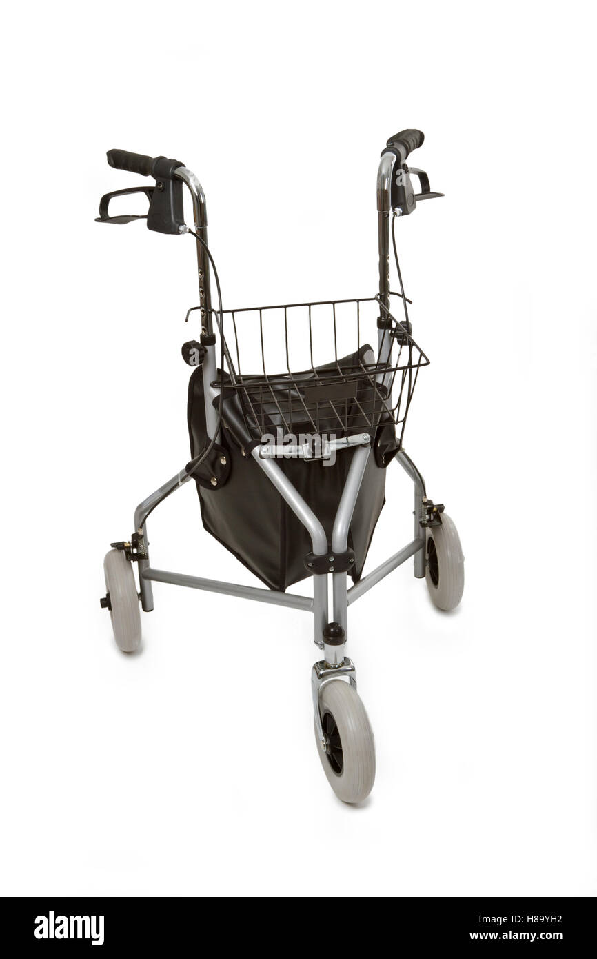 Déambulateur isolé sur fond blanc Banque D'Images