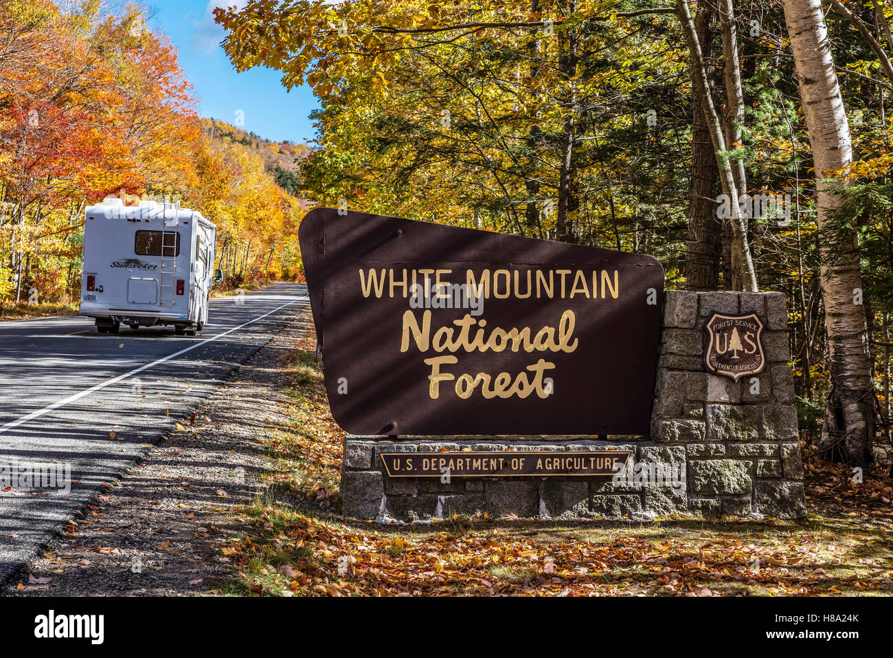 Automne tourisme à White Mountain National Forest, New Hampshire, USA. Banque D'Images