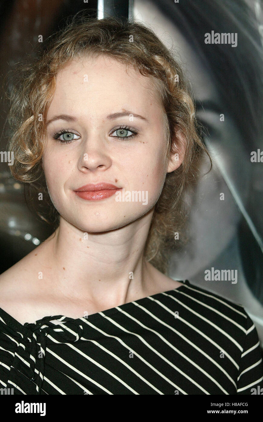 THORA BIRCH HOUSE DE SABLE ET DE BRUME MONDE CINERAMA DOME LOS ANGELES HOLLYWOOD P USA 09 novembre 2003 Banque D'Images