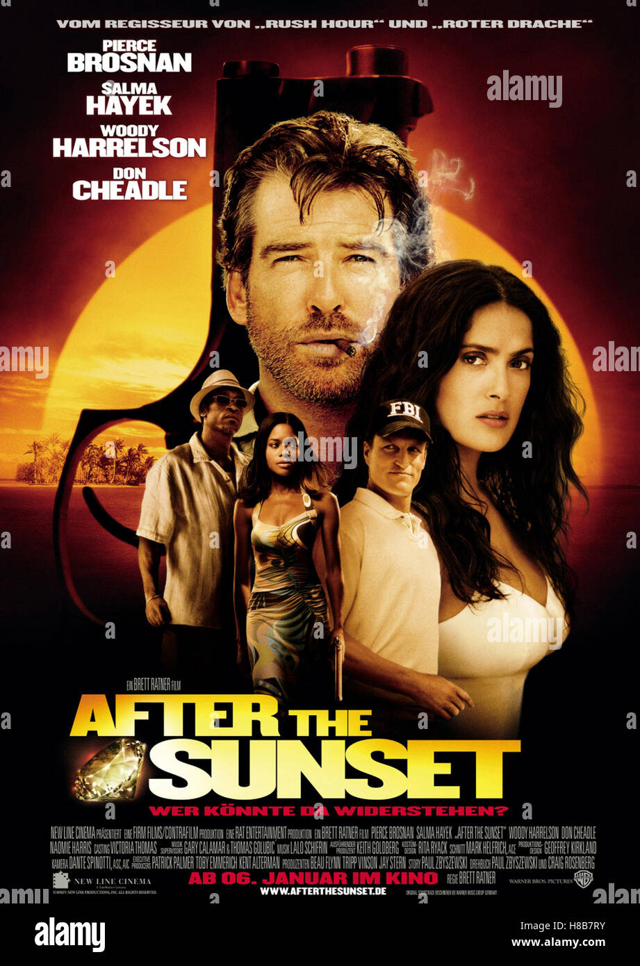 Après le coucher du soleil, (APRÈS LE COUCHER DU SOLEIL) USA 2004, Regie : Brett Ratner, Don Cheadle, NAOMI HARRIS, Pierce Brosnan, Woody Harrelson, Salma Hayek, clé : Plakat Banque D'Images