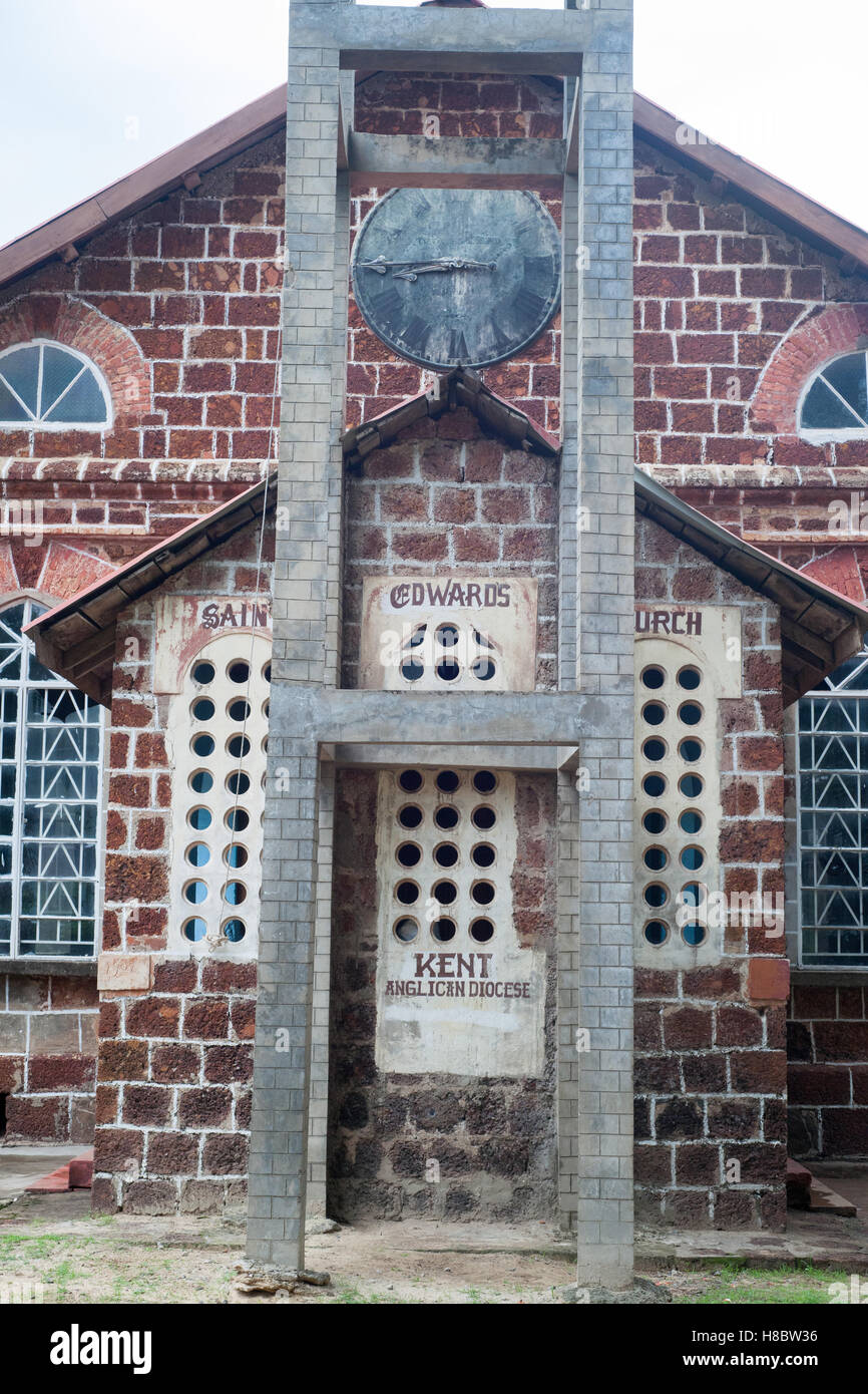 Façade de l'église anglicane dans le Kent Banque D'Images