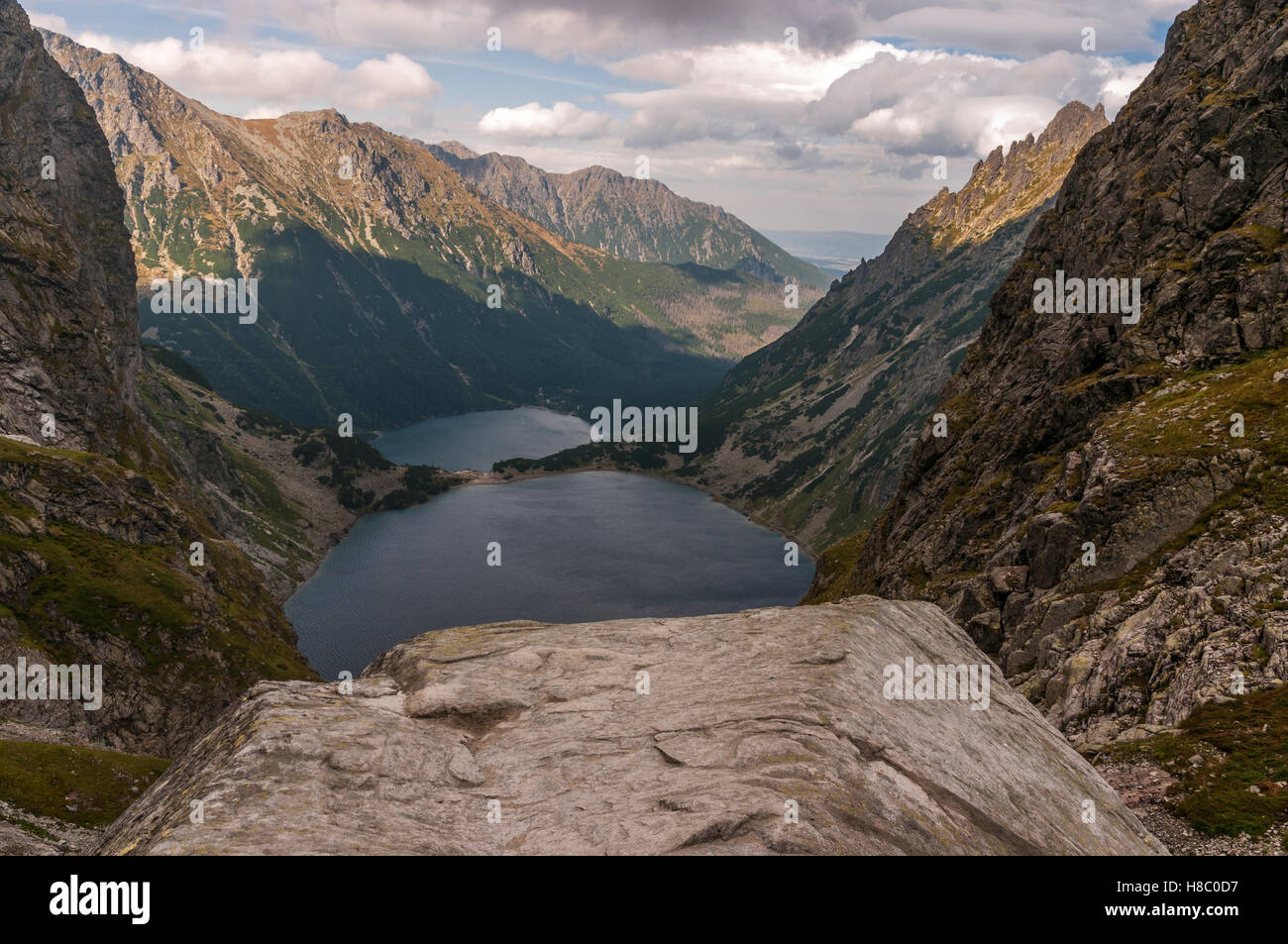 Magnifique paysage de lacs de montagne. Hautes Tatras. Pologne Banque D'Images