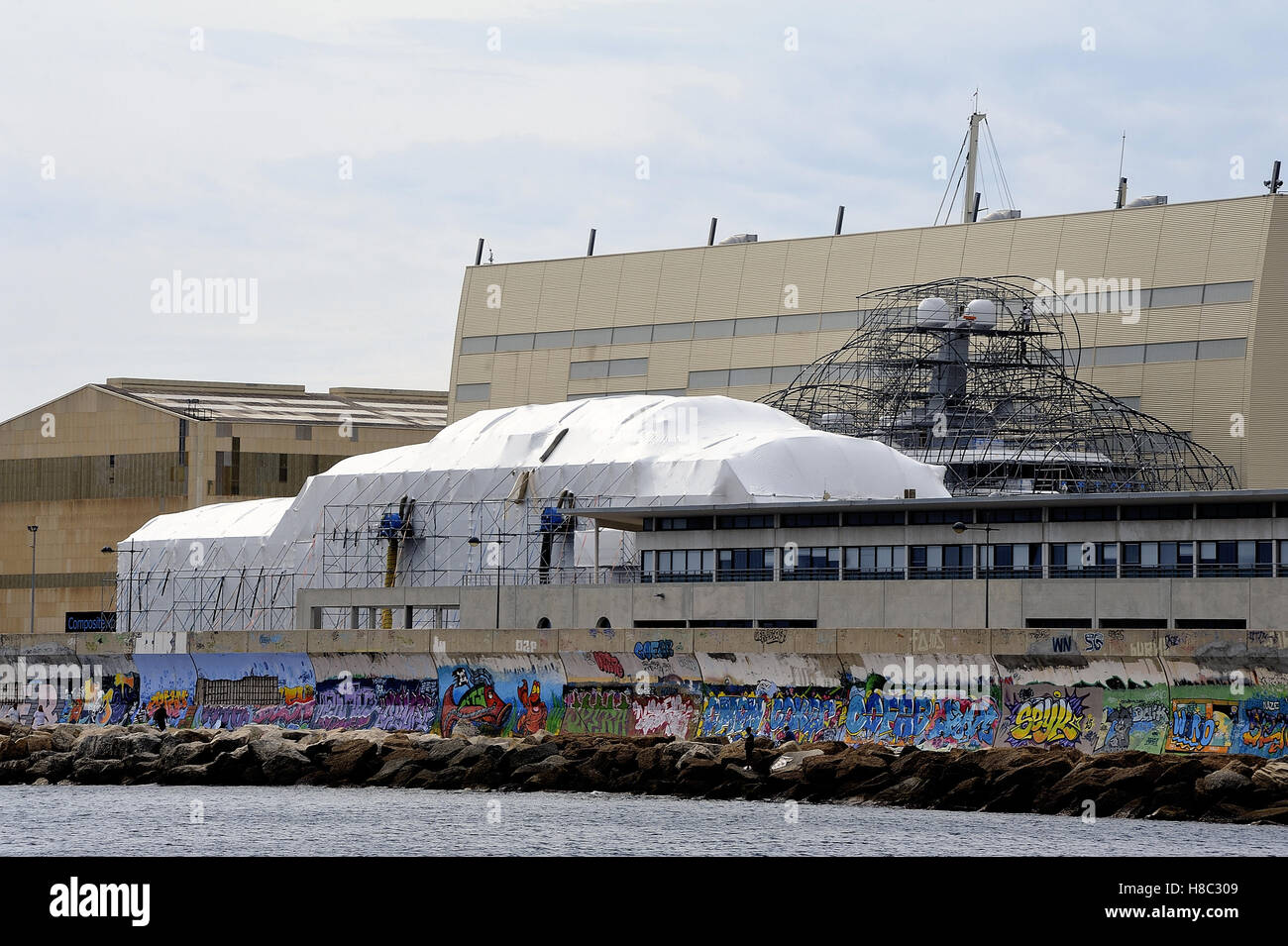 Chantier naval de La Ciotat près de Marseille spécialisé dans la maintenance et la construction de yachts de luxe Banque D'Images