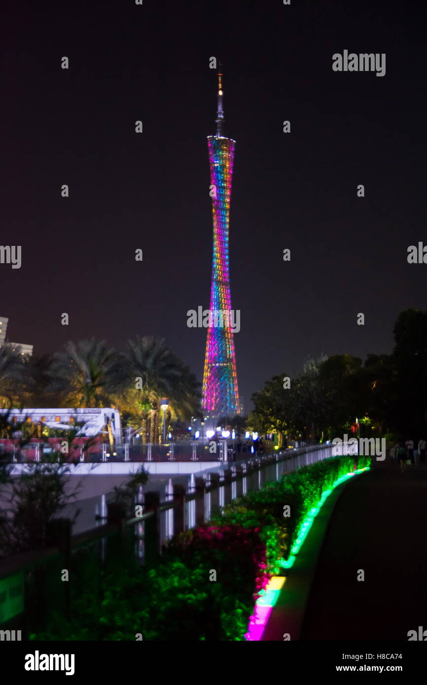 GUANGZHOU, CHINE - Sept 13, 2016 : Guangzhou Canton tower, vision de nuit. La province de Guangdong, Chine Banque D'Images