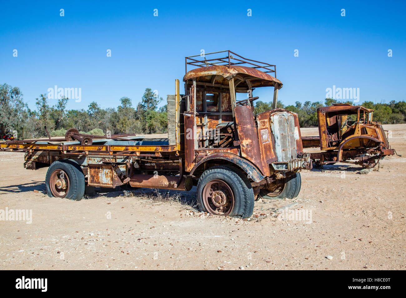 Outback vintage mail camions à Mungerannie, Birdsville Track, l'Australie du Sud Banque D'Images