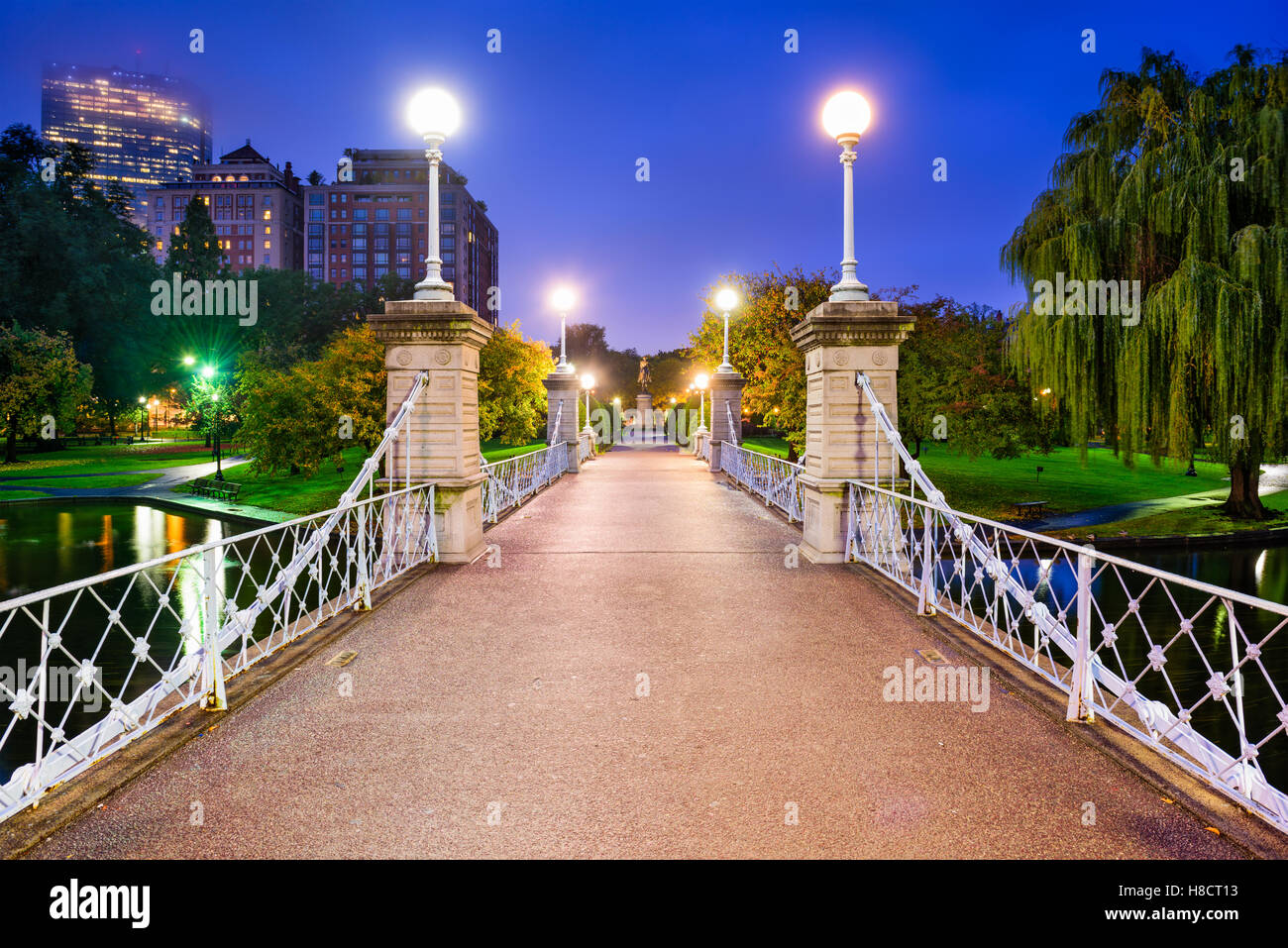 Boston, Massachusetts, USA au le jardin public. Banque D'Images