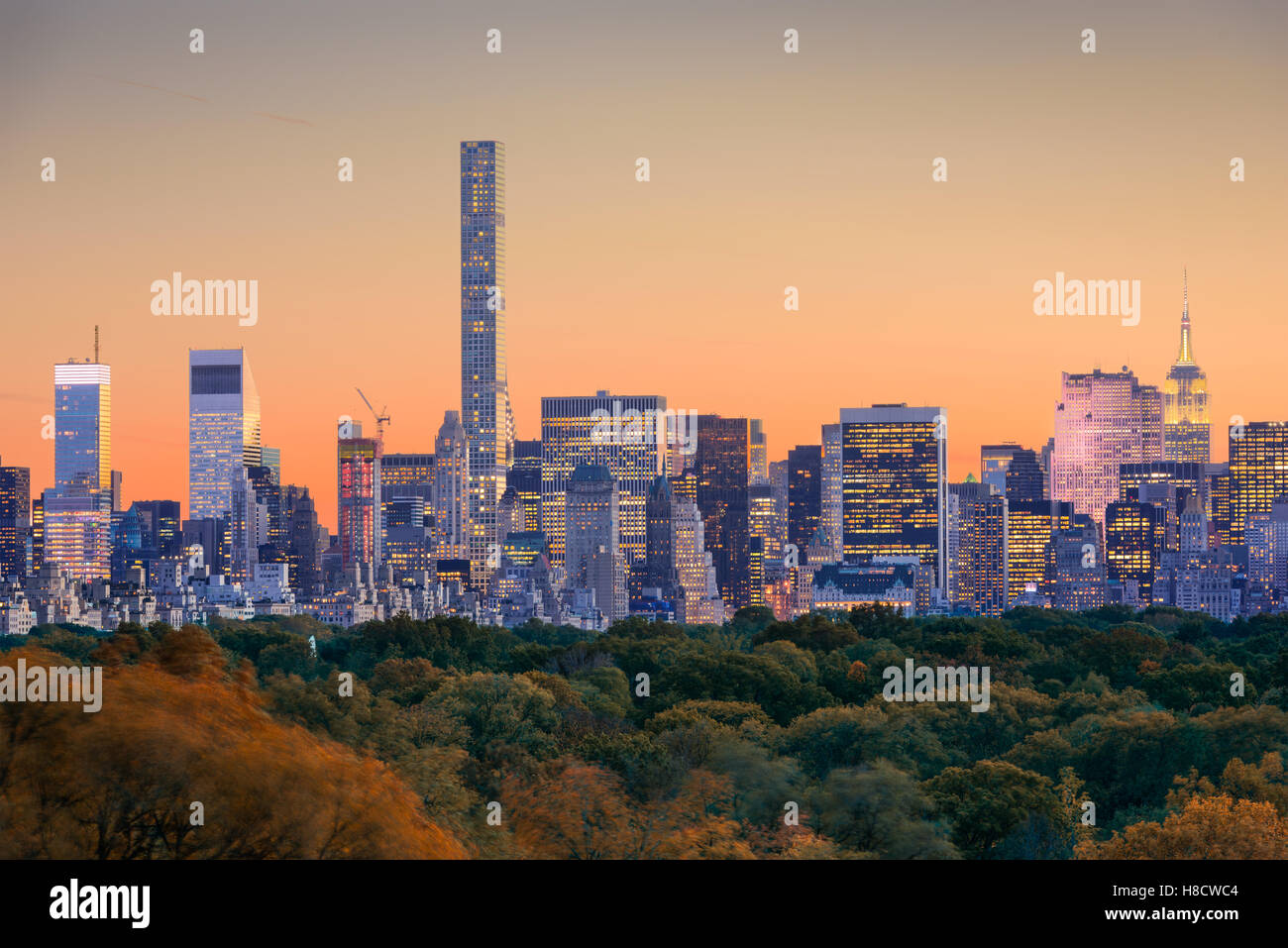 New York City skyline sur Central Park au début de l'automne. Banque D'Images