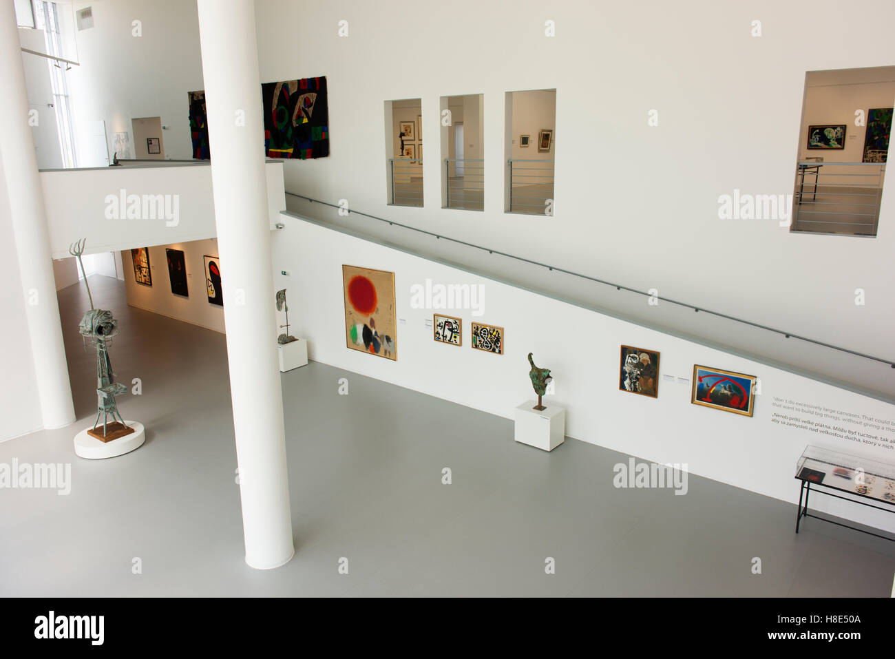 Œuvres au Musée d'Art Danubiana Meulensteen, situé sur le Danube, près de Bratislava. Banque D'Images