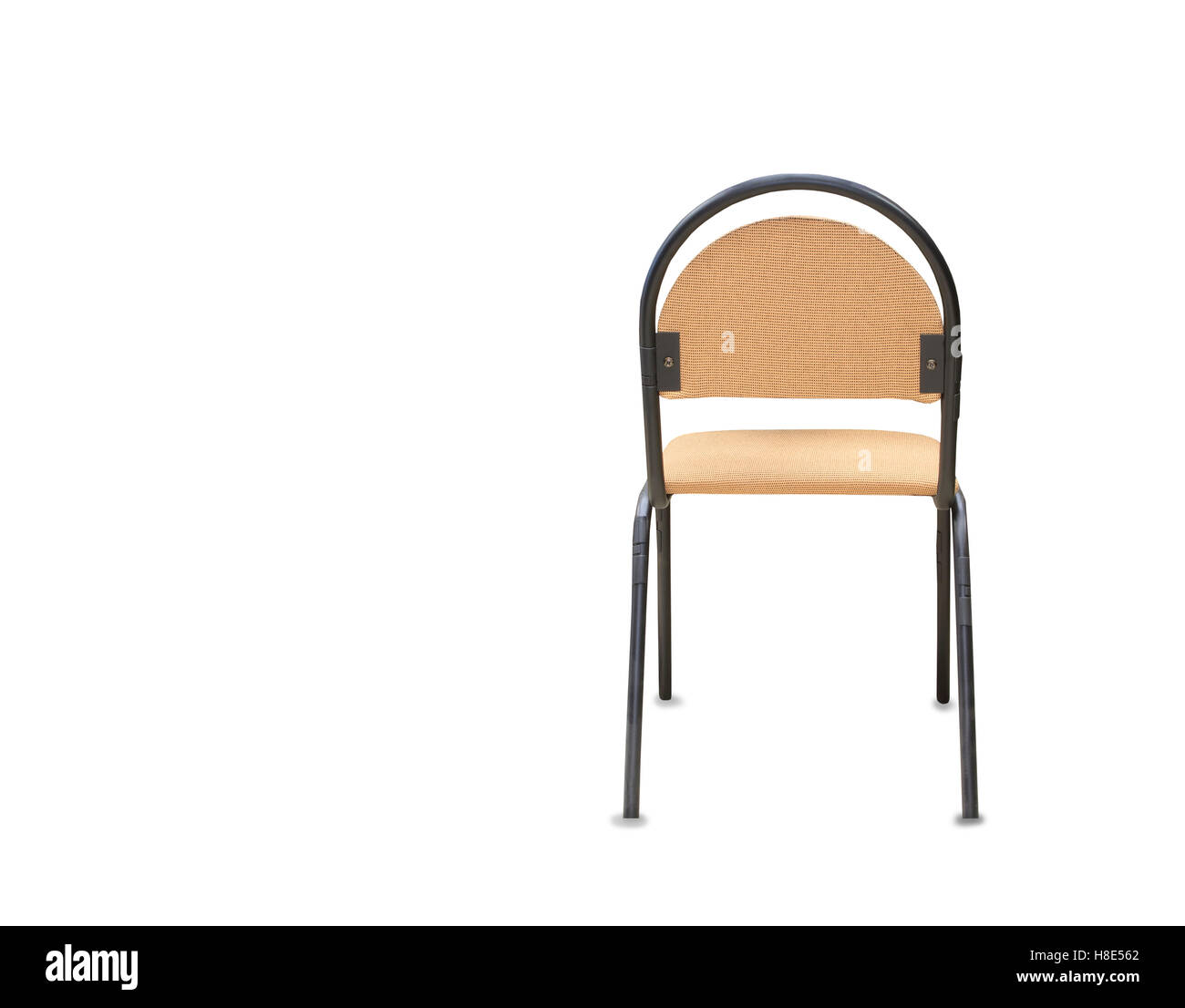 Vue arrière de chaise de bureau moderne à partir de tissu brun. Isolé Banque D'Images